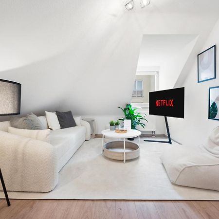 Malu Rooms - Im Stadtzentrum, Smarttv, Netflix, 24H Checkin لودفيغسبرغ المظهر الخارجي الصورة